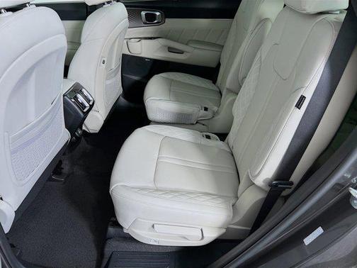 2025 Kia Sorento Hybrid SX Prestige
