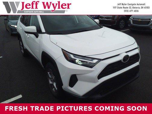 2022 Toyota RAV4 XLE