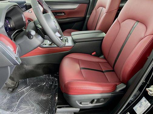 2025 Mazda CX-70 PHEV Premium Plus Package