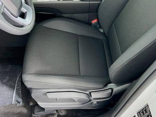 2025 Hyundai SANTA FE SE