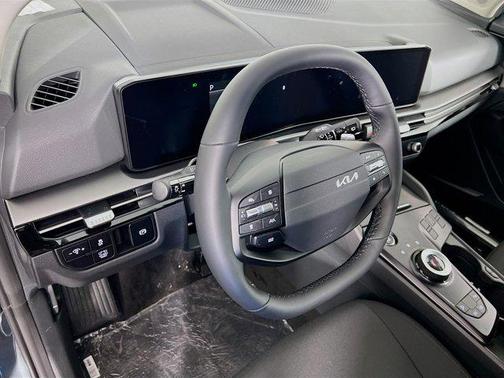 Gray 2026 Kia Sportage Hybrid LX