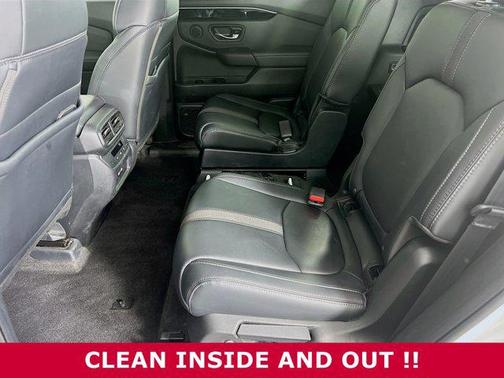 2023 Honda Pilot Touring 8-Passenger