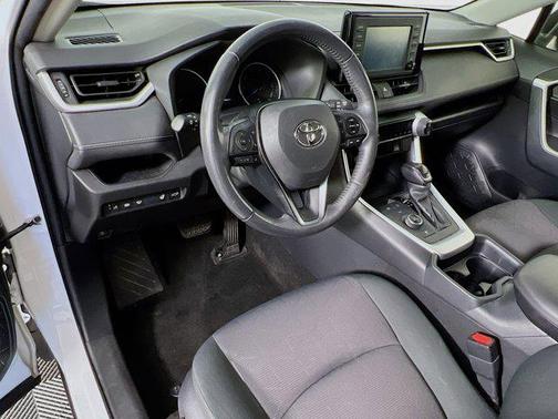 2019 Toyota RAV4 Hybrid XLE