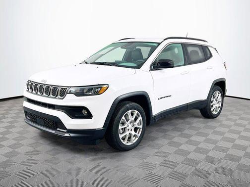 2024 Jeep Compass Latitude Lux