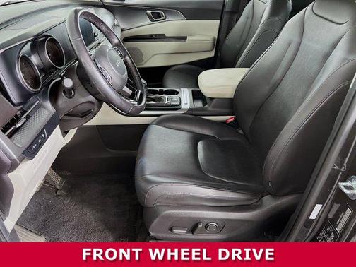 2023 Kia Carnival LX