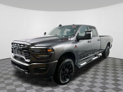 2025 RAM 2500 Big Horn Crew Cab 4x4 8' Box