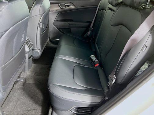 2025 Kia Sportage Hybrid EX