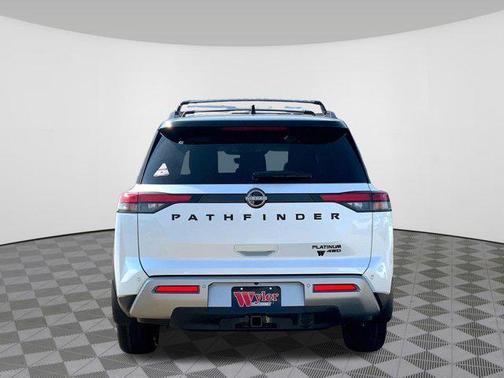 2025 Nissan Pathfinder Platinum 4WD