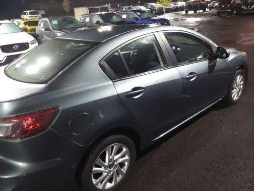 2013 Mazda Mazda3 i Sport