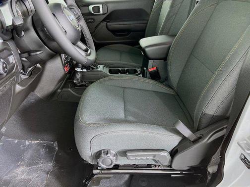 2026 Jeep Gladiator Willys 4x4