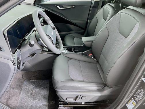 2025 Kia Niro EX