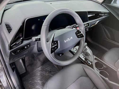 2025 Kia Niro EX
