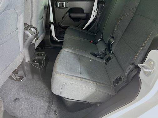 2026 Jeep Gladiator Willys 4x4