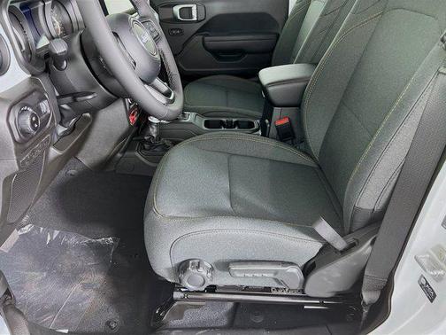 2026 Jeep Gladiator Willys 4x4