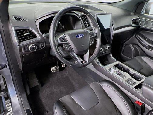 2022 Ford Edge ST