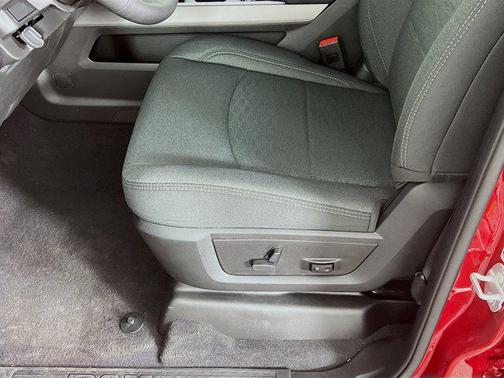 2026 RAM 2500 Tradesman Crew Cab 4x4 8' Box