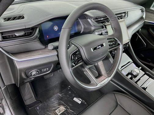 2025 Jeep Grand Cherokee L Overland