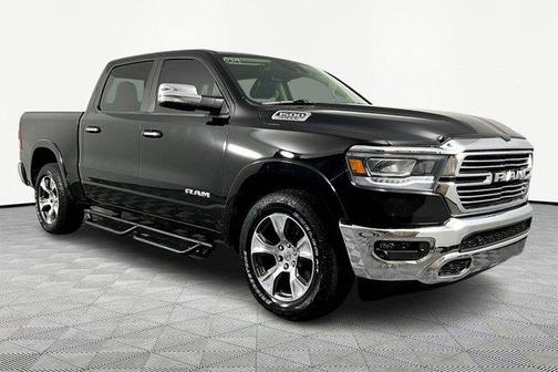 Diamond Black Crystal Pearlcoat 2021 RAM 1500 Laramie
