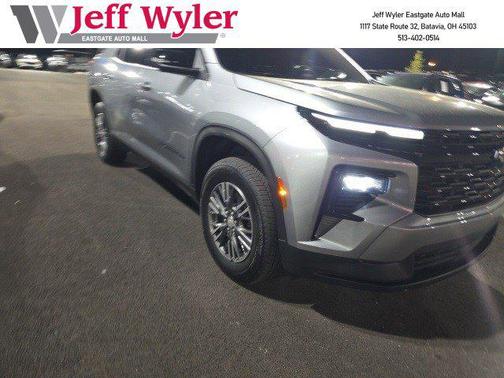 2024 Chevrolet Traverse LS