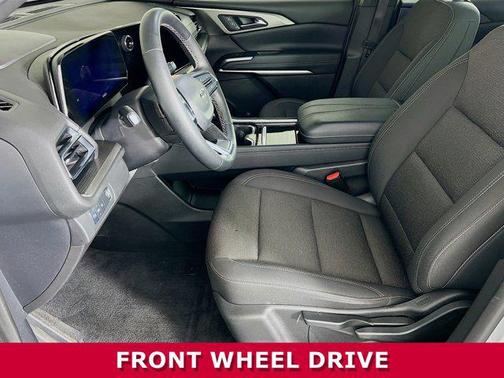 2024 Chevrolet Traverse LS