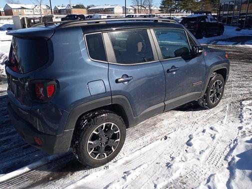 2023 Jeep Renegade Trailhawk