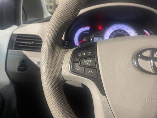 2014 Toyota Sienna SE