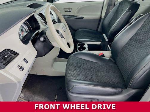 2014 Toyota Sienna SE