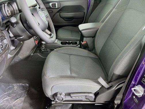 2026 Jeep Gladiator Willys 4x4