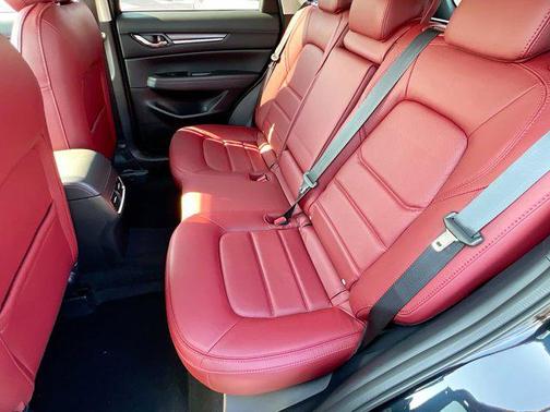 2025 Mazda CX-5 Carbon Edition