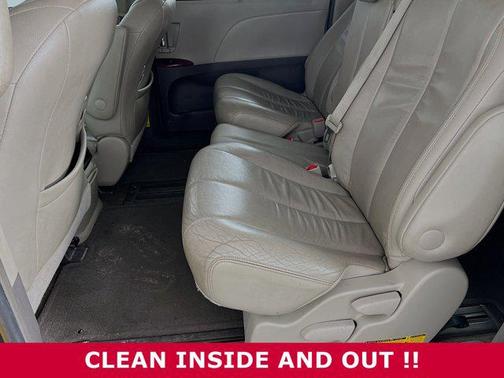 2014 Toyota Sienna XLE