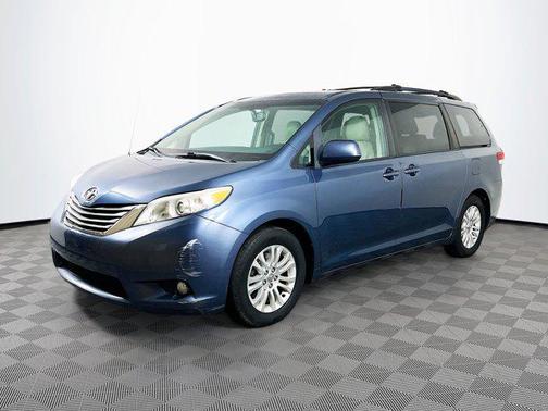 2014 Toyota Sienna XLE