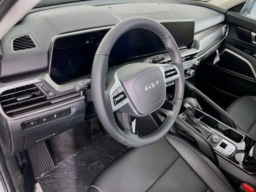 2025 Kia Telluride LX