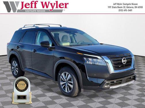 2025 Nissan Pathfinder SL 4WD