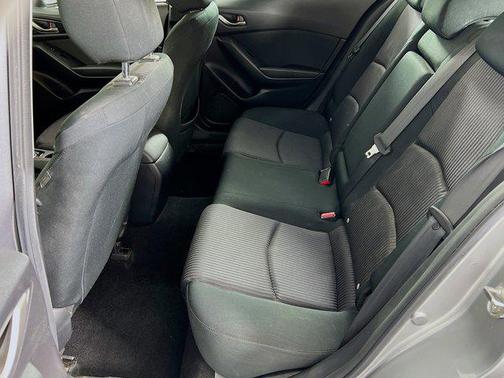 2016 Mazda Mazda3 i Touring