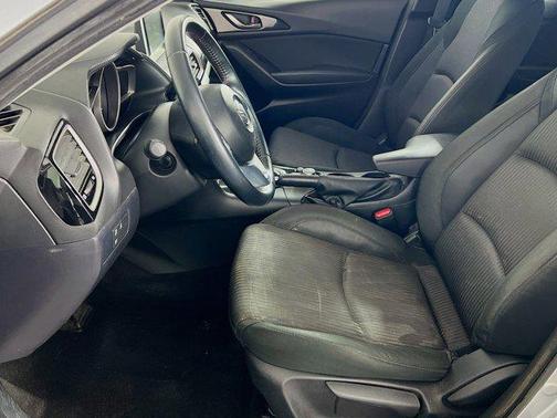 2016 Mazda Mazda3 i Touring