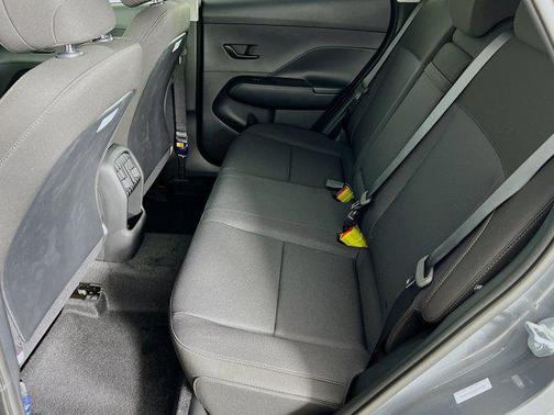 2025 Hyundai KONA SEL Convenience