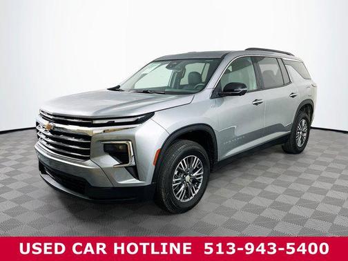 2024 Chevrolet Traverse LT