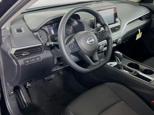 2025 Nissan Altima S FWD