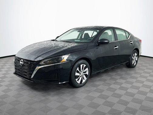 2025 Nissan Altima S FWD
