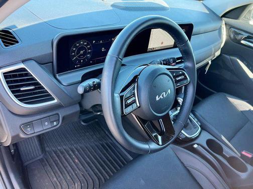 2025 Kia Seltos EX