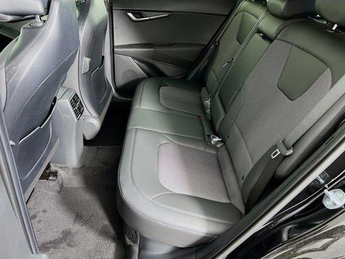 2025 Kia Niro Touring