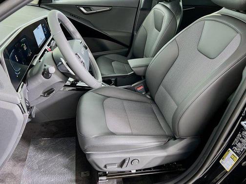 2025 Kia Niro Touring