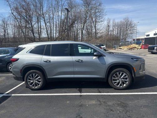 2025 Buick Enclave Preferred FWD