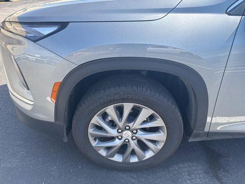 2025 Buick Enclave Preferred FWD