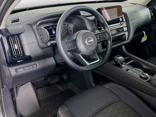 2025 Nissan Pathfinder S 4WD