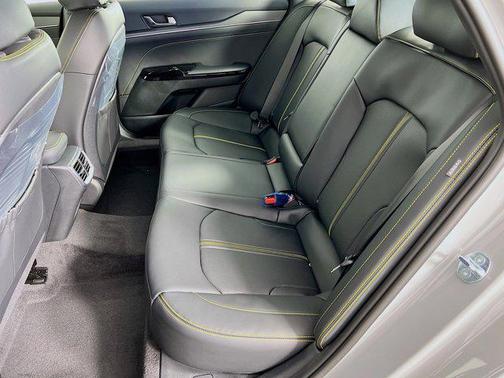 2025 Kia K5 GT