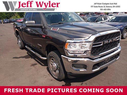 2022 RAM 2500 Tradesman Crew Cab 4x4 6'4' Box
