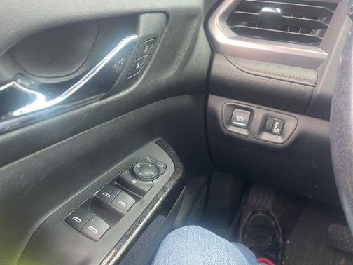 2021 GMC Acadia AWD AT4