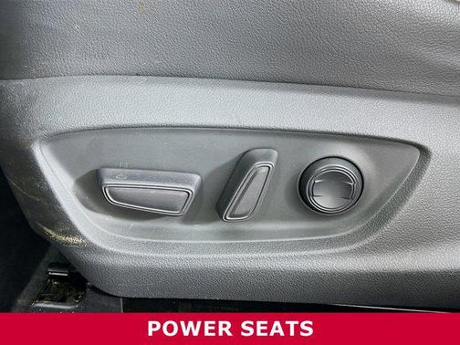 2020 Toyota Camry Hybrid XLE