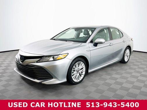 2020 Toyota Camry Hybrid XLE